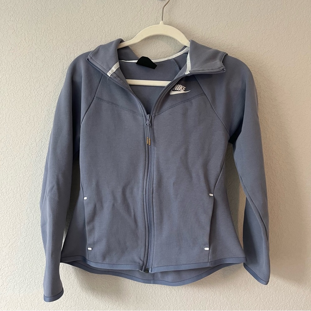 Nike Sportswear Windrunner Tech Fleece Women's Full-Zip Hoodie - Picture 2 of 7